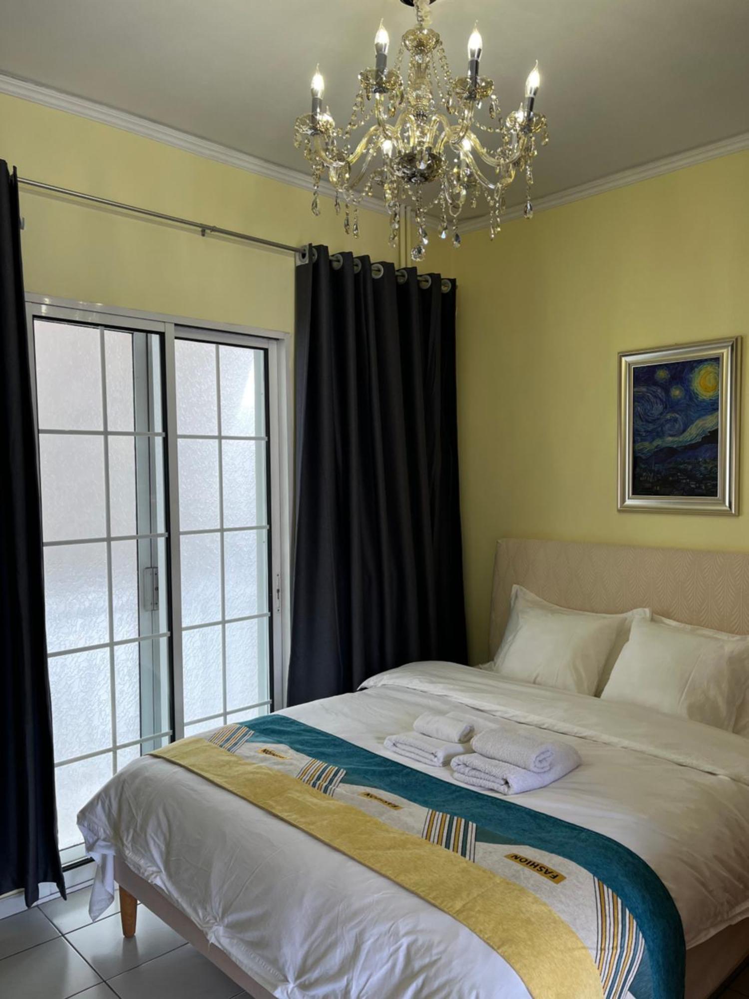 Qqueen House Piraeus Buitenkant foto